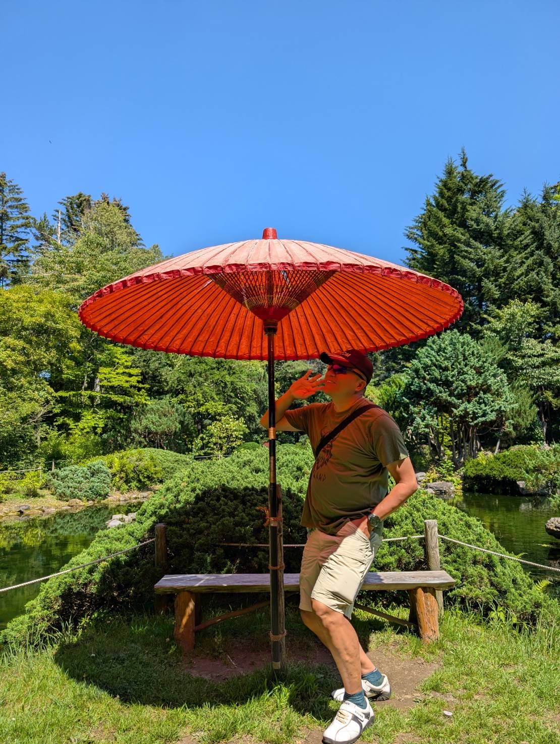 紅色和傘造景